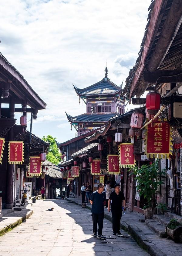 悬崖跳水运动